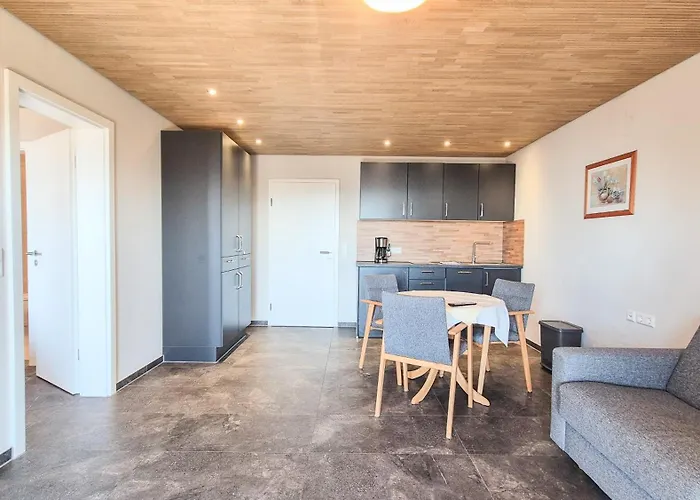 Gaestehaus Hornstein מלון 3*